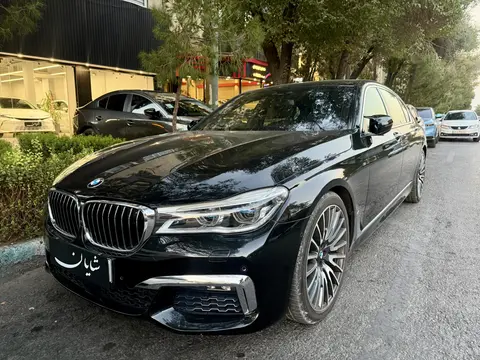 ب ام و، سری 7