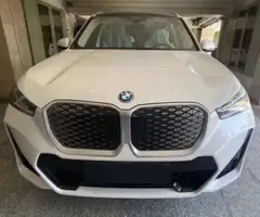 حواله ب ام و، iX1