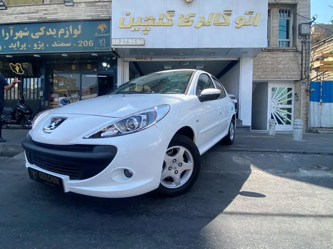 پژو،  207