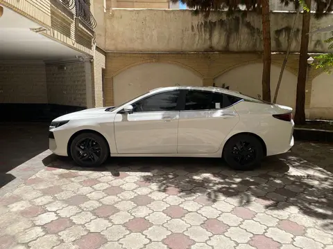کی ام سی، J7