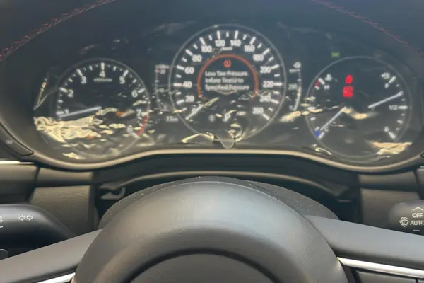 مزدا، 3 وارداتی