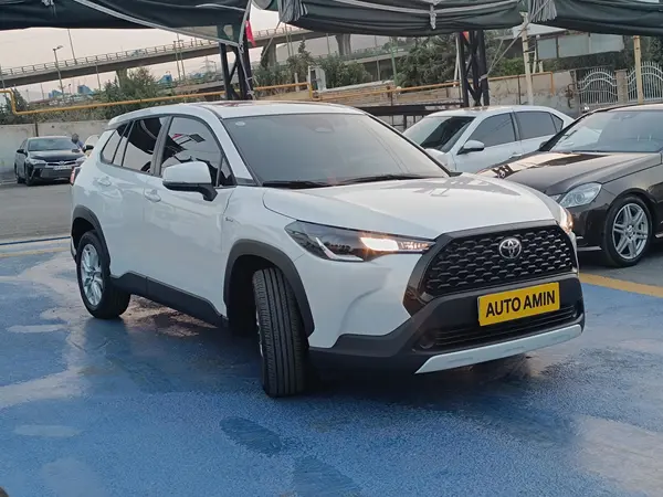 تویوتا، کرولا کراس هیبرید