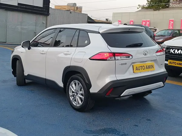 تویوتا، کرولا کراس هیبرید