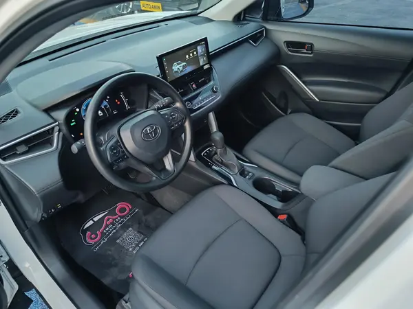 تویوتا، کرولا کراس هیبرید