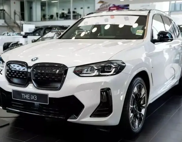 پیش فروش ب ام و، iX3