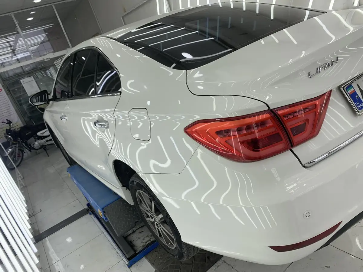 لیفان،  820