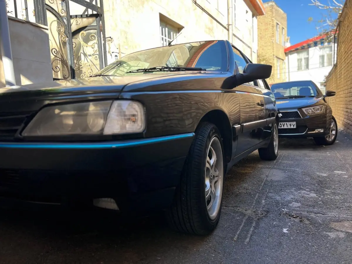پژو،  405