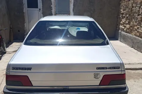 پژو، 405