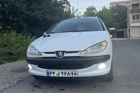 پژو، 206