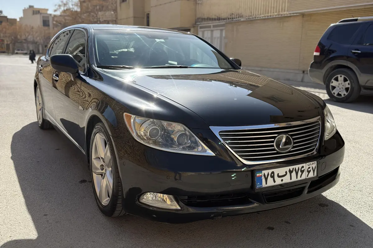 لکسوس،  LS