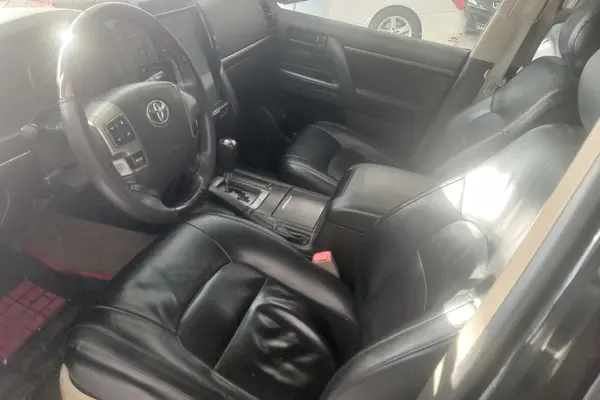 تویوتا، لندکروز چهار در