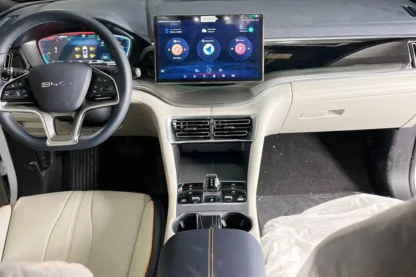 بی وای دی، سانگ پلاس DMi