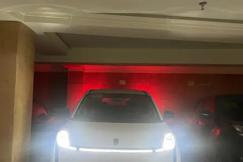 بستیون، نات