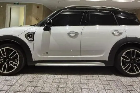 مینی، کانتری من