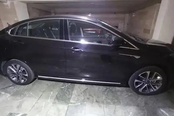 فونیکس، آریزو 6 پرو