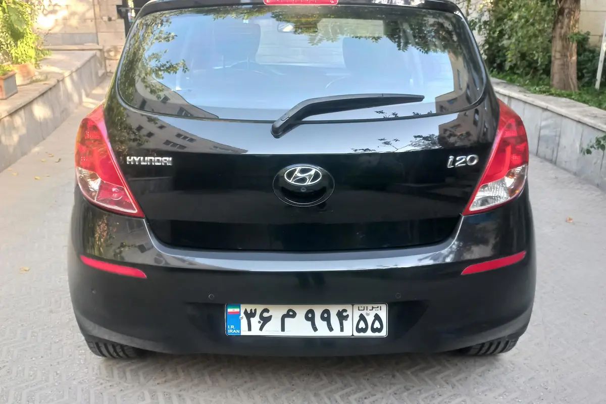 هیوندای،  i20