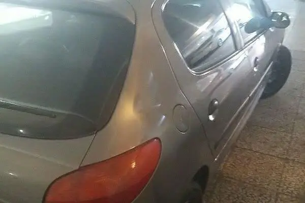 پژو،  206
