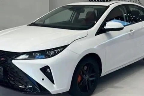 فونیکس، آریزو 6 جی تی (Z6 GT)