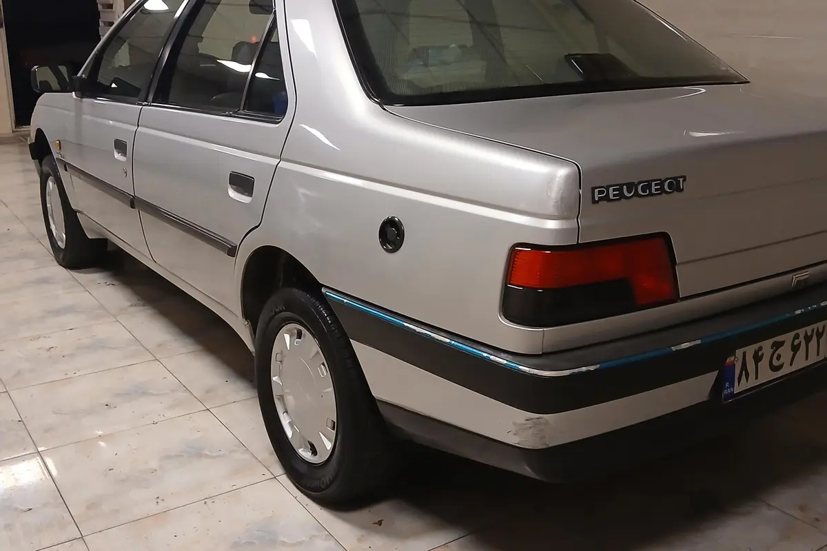 پژو،  405