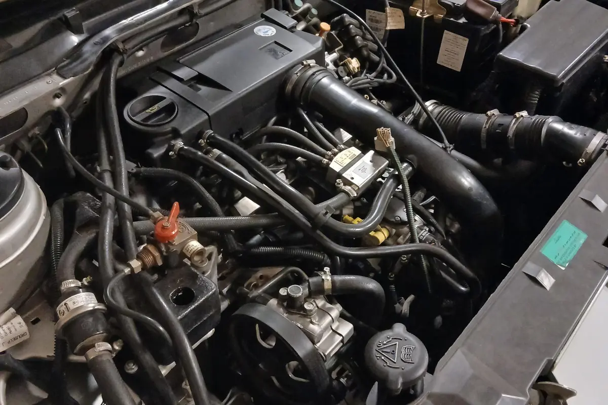 پژو،  405