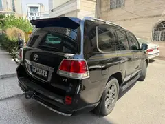 تویوتا، لندکروز چهار در