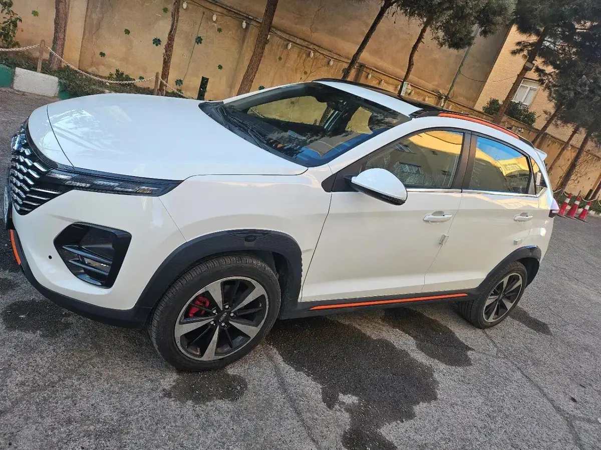 ام وی ام  X33 کراس