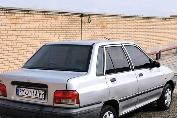 پراید، صندوق دار