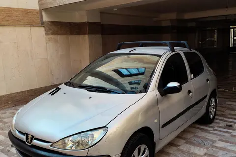 پژو، 206