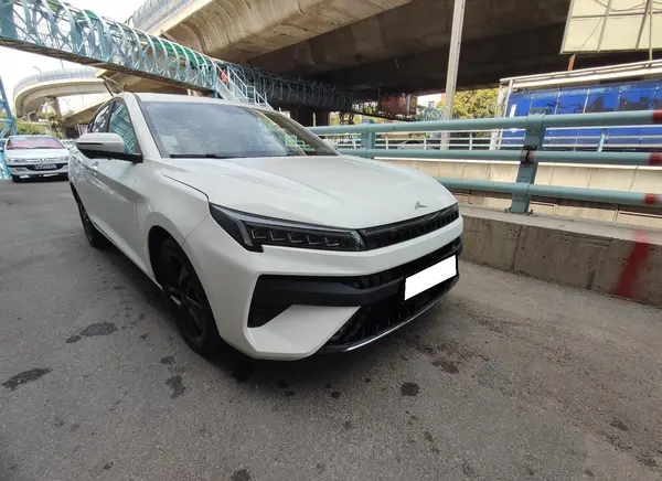 پیش فروش کی ام سی، J7