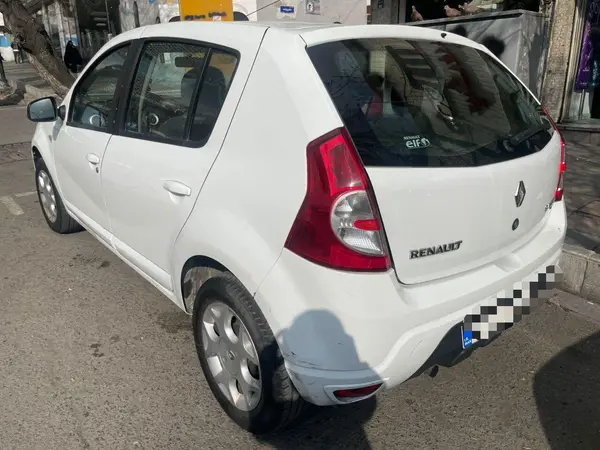 رنو، ساندرو