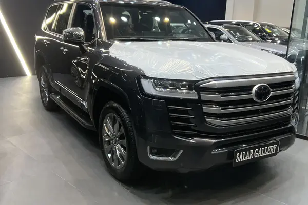 تویوتا، لندکروز چهار در