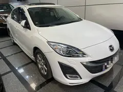 مزدا، 3 نیو صندوق دار