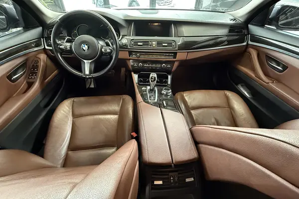 ب ام و، سری 5 سدان