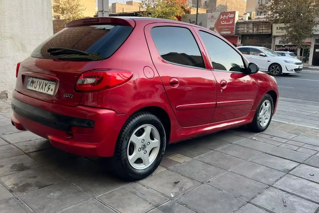 پژو،  207
