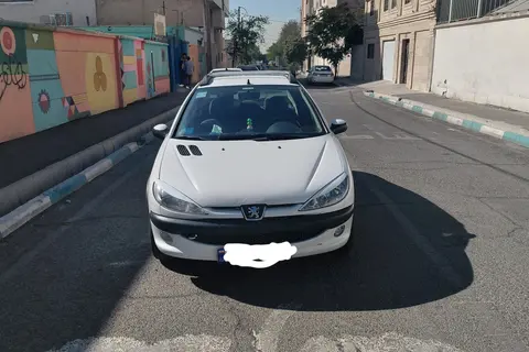 پژو، 206 SD