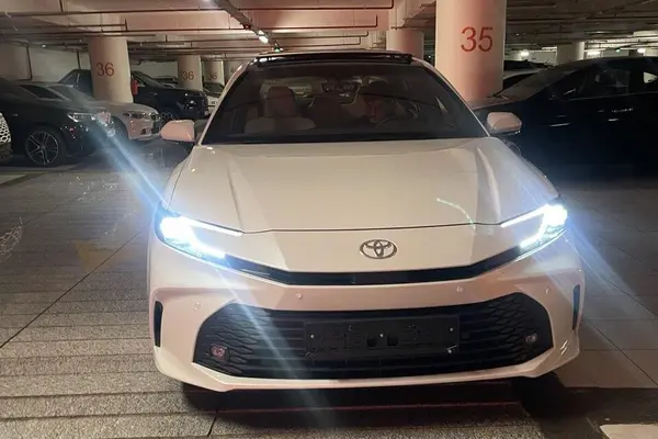 تویوتا، کمری هیبرید