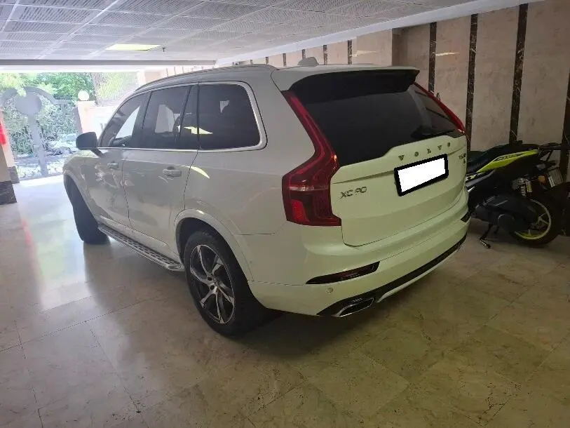 ولوو،  XC90