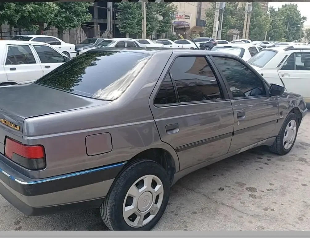 پژو،  405