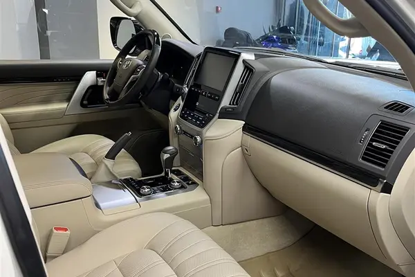 تویوتا، لندکروز چهار در