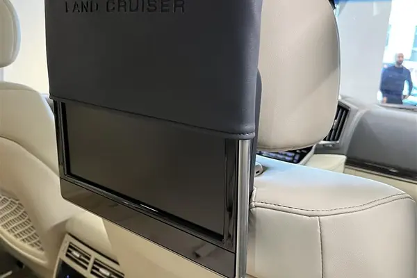 تویوتا، لندکروز چهار در