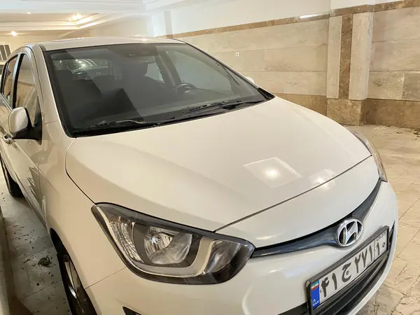 هیوندای  i20