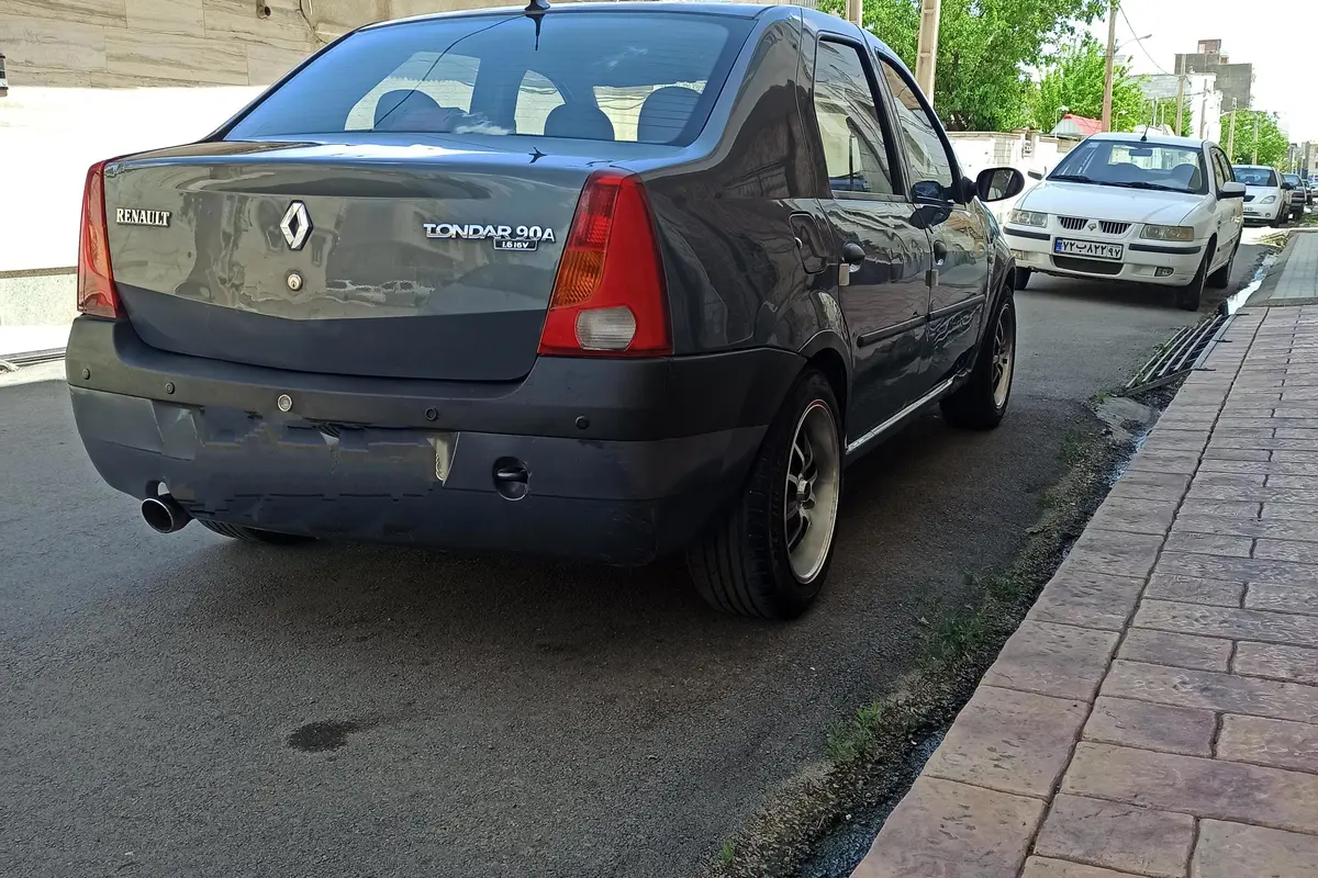 رنو،  تندر 90
