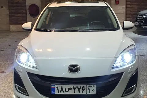 مزدا، 3 نیو صندوق دار
