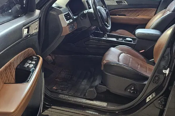 سانگ یانگ، رکستون