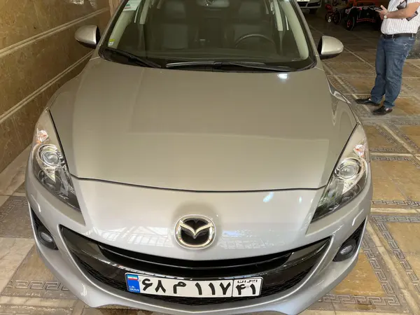 مزدا، 3 نیو صندوق دار