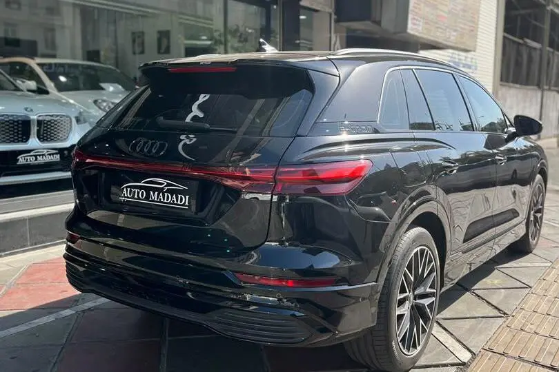 آئودی،  Q5 e-tron