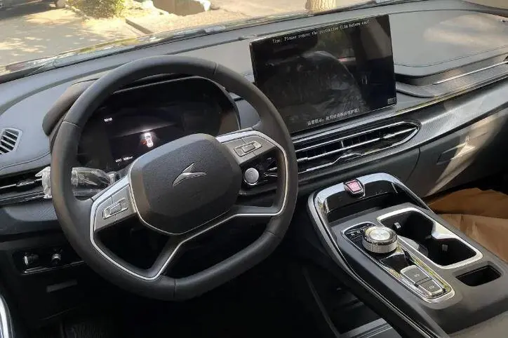 کی ام سی  X5