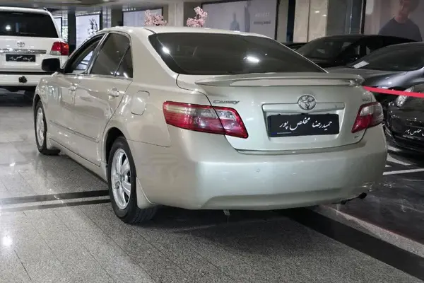 تویوتا  کمری