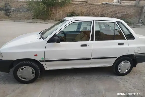 پراید، صندوق دار