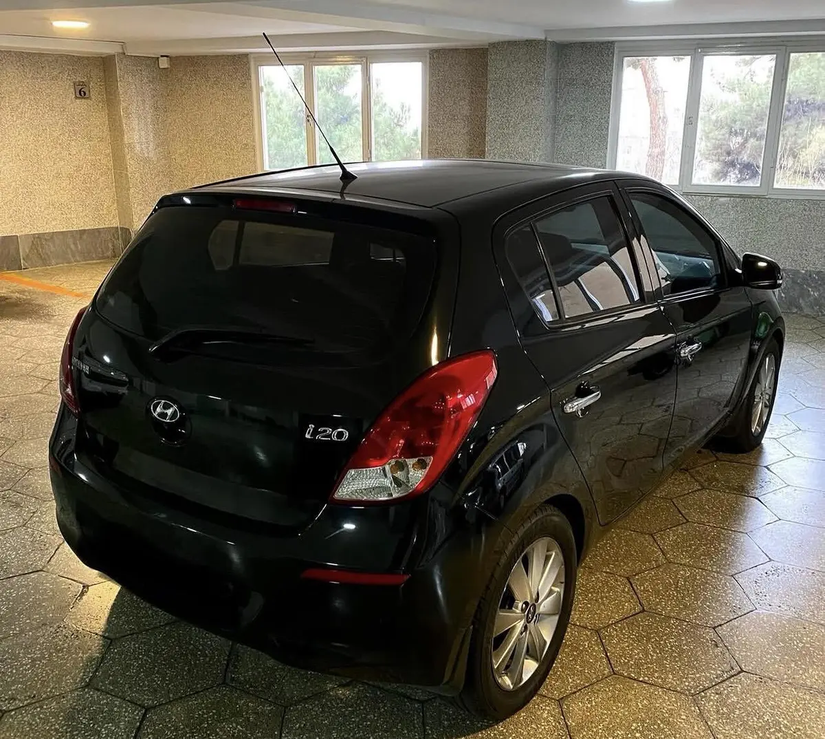 هیوندای،  i20